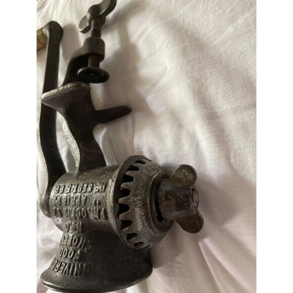 Universal No. 2 Food Chopper & Meat Grinder With Wooden Handle - Picture 3 of 16